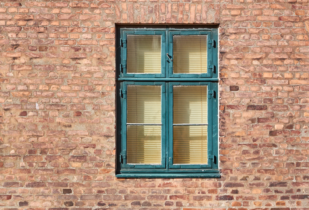 pose-solins-etancheite-au-dessus-fenetres
